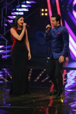 Shruti Hassan & Vishal Merchant  on Indian Idol Location on 31st Aug 2015